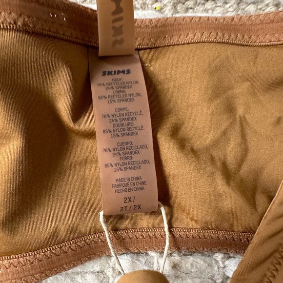 SKIMS Recycled Swim Long Sleeve Bikini Top almond - Picture 4 of 5